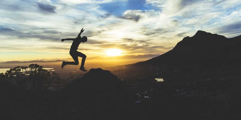 NFV如何重塑电信网络架构：从网络安全到KW180与Web开发的融合创新