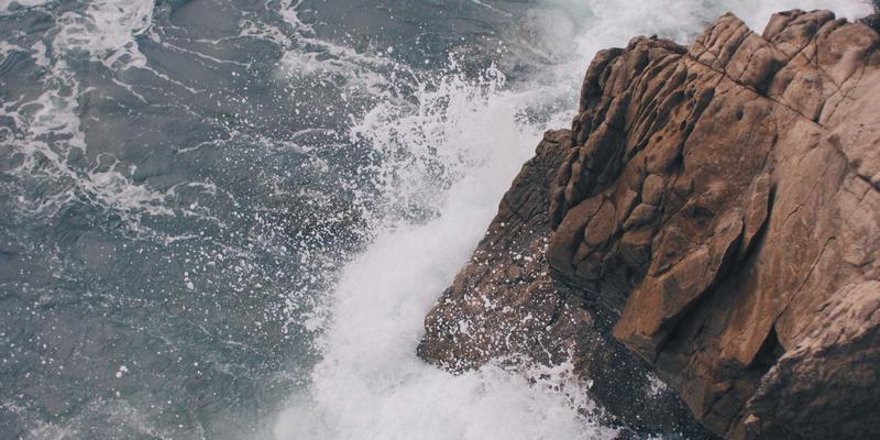 从Web开发到IT架构：400G/800G高速以太网如何驱动数据中心网络升级